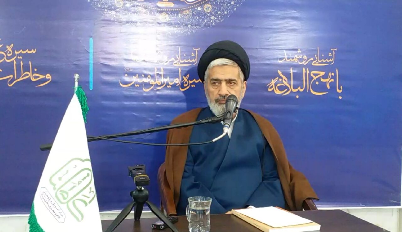 نهج‌البلاغه منبعی بی‌نظیر برای فهم فقه سیاسی و حکومت اسلامی است