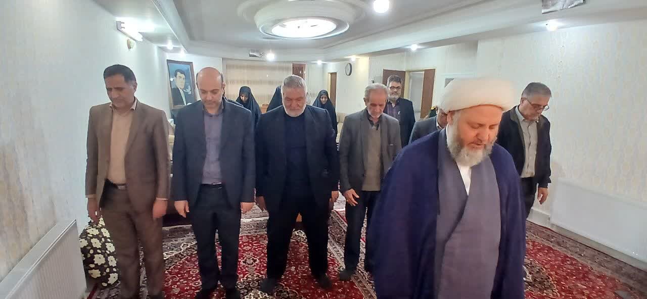 امام جمعه آران و بیدگل با خانواده شهید معظمی دیدار کرد