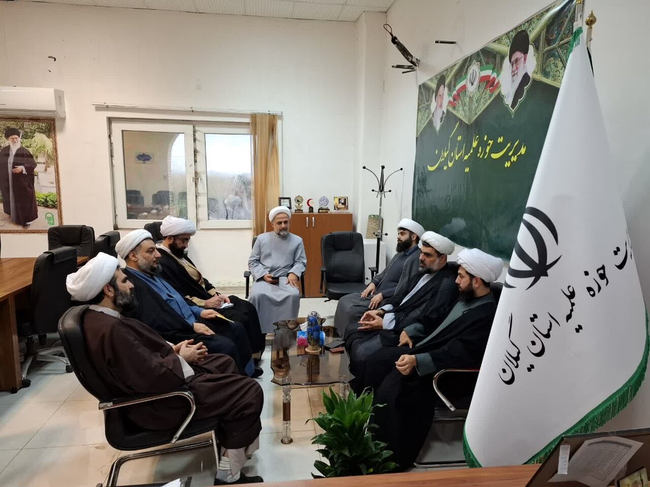 نشست هم‌اندیشی ارتقای فعالیت‌های بسیج طلاب در حوزه علمیه گیلان برگزار شد