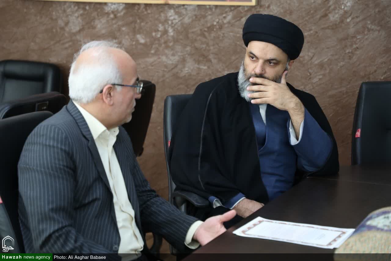 تفاهم‌نامه همکاری مدیریت حوزه علمیه استان و دانشگاه آزاد اسلامی یزد امضاء ‌شد+تصاویر