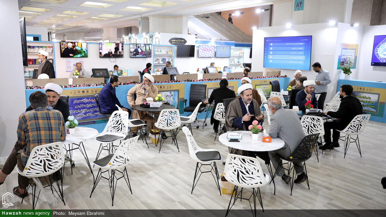 فیلم | گزیده ای از حال و هوای سومین روز سی و سومین نمایشگاه بین المللی قرآن کریم