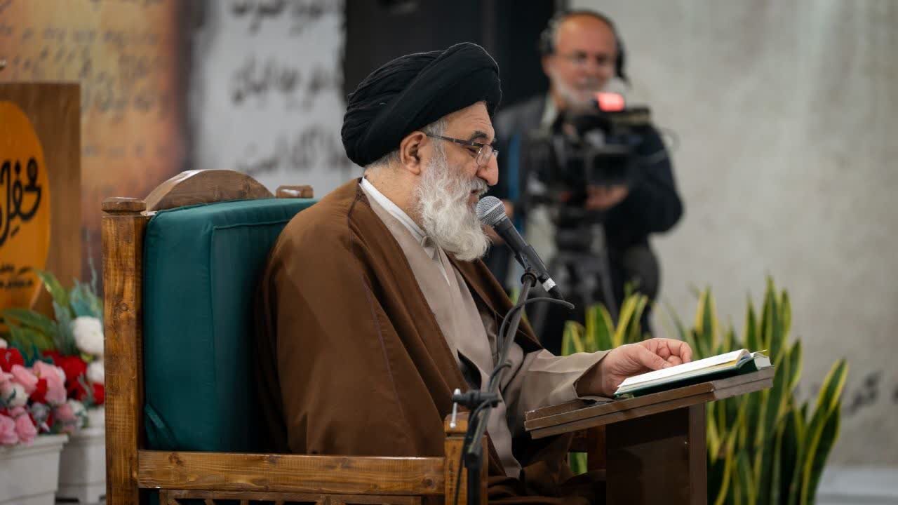 جست‌وجوی عزت نزد دشمنان دین، یک خطای محاسباتی بزرگ است