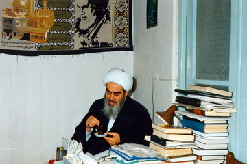 هیچ‌وقت در جمع، کسی را موعظه نکن