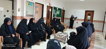 سلسله‌نشست‌ "از اِقرأ تا تدبر" در مدرسه علمیه زهراییه نجف‌آباد آغاز شد