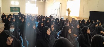 نشست «بهداشت و فضای مجازی» در حوزه رضویه خمینی‌شهر برگزار شد