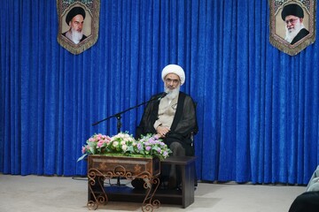 روحانی تراز انقلاب، پیشگام و بصیر در میدان است