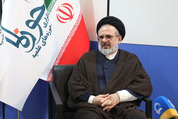 دیپلماسی قرآنی از اولویت های مهم جمهوری اسلامی است / تشریح فعالیت‌های بین‌المللی قرآنی حوزه‌های علمیه