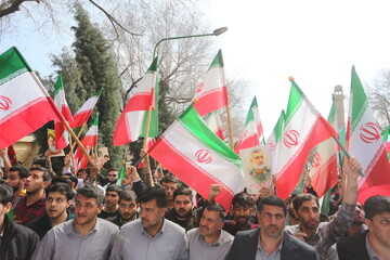 تصاویر / تجمع دانشجویان دانشگاه صنعتی اصفهان درمحکومیت جنایات پلید آمریکا و اسرائیل