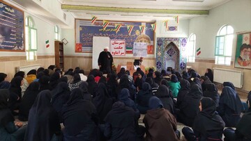 اجرای طرح «چهل مدرسه، چهل گفتگو» در مدارس کهگیلویه و بویراحمد+ تصاویر