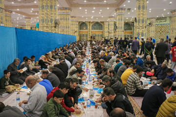 تصاویر/ سفره افطاری مسجد مقدس جمکران در شب های ماه مبارک رمضان