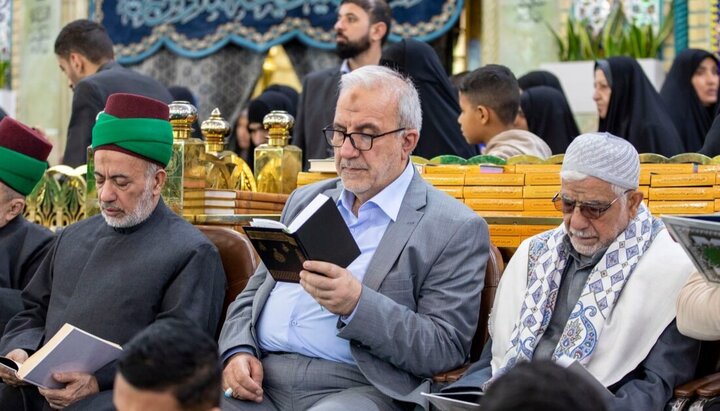 مراسم جزءخوانی قرآن کریم در حرم امام حسین (علیه السلام)