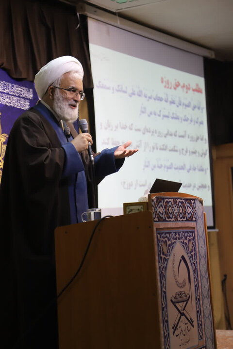 تصاویر/ سلسله نشست های تفسیر قرآن کریم در میاندوآب