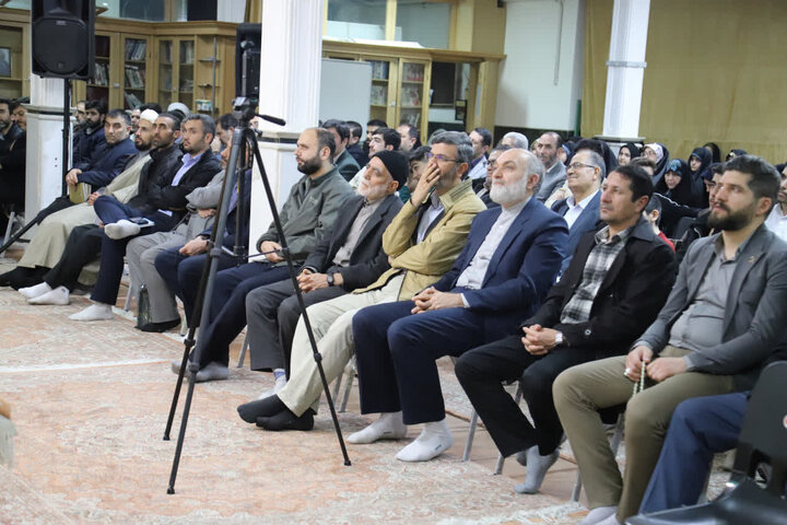 تصاویر/ سلسله نشست های تفسیر قرآن کریم در میاندوآب