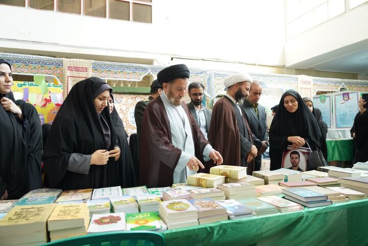 تصاویر/افتتاحیه پنجمین نمایشگاه تخصصی قرآن و عترت استان لرستان