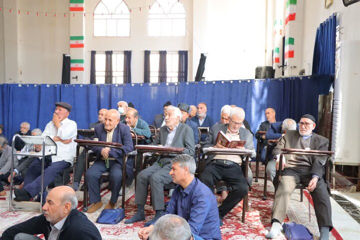 تصاویر/ کرسی تفسیر قرآن کریم با حضور امام جمعه اسلامشهر