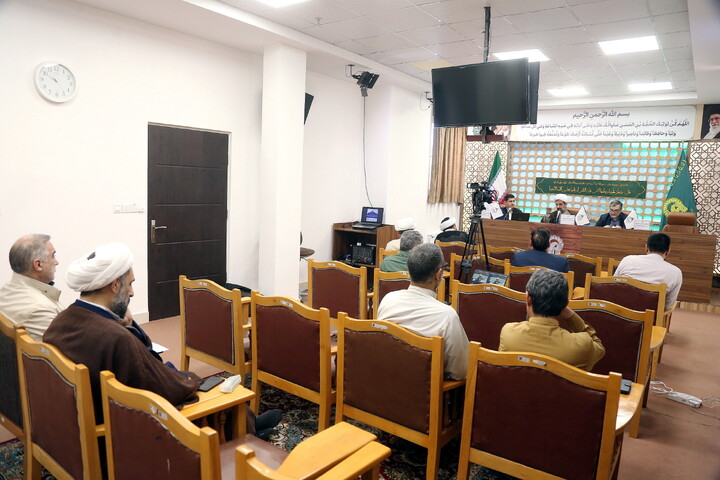 تصاویر/ نشست علمی گسترش مراکز خرید بزرگ در فضاهای شهری شهرهای زیارتی