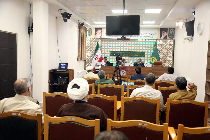 تصاویر/ نشست علمی گسترش مراکز خرید بزرگ در فضاهای شهری شهرهای زیارتی