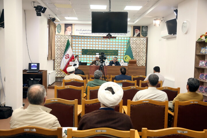 تصاویر/ نشست علمی گسترش مراکز خرید بزرگ در فضاهای شهری شهرهای زیارتی