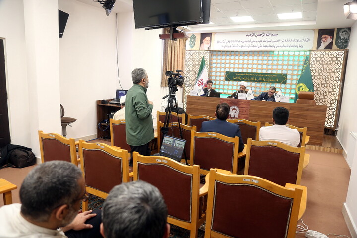 تصاویر/ نشست علمی گسترش مراکز خرید بزرگ در فضاهای شهری شهرهای زیارتی