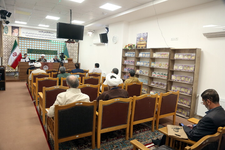 تصاویر/ نشست علمی گسترش مراکز خرید بزرگ در فضاهای شهری شهرهای زیارتی