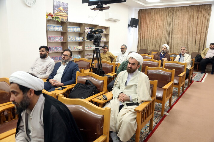 تصاویر/ نشست علمی گسترش مراکز خرید بزرگ در فضاهای شهری شهرهای زیارتی