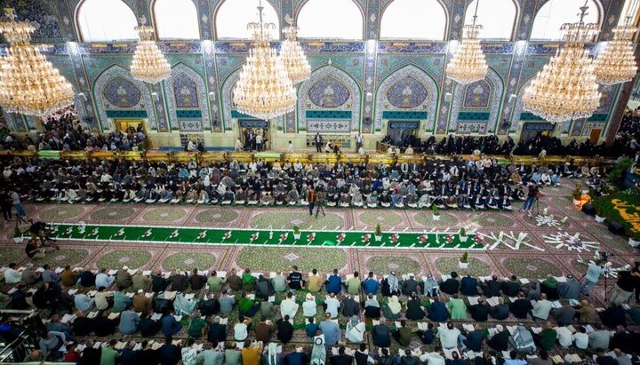 Photos/Moments sacrés à Karbala : La récitation solennelle du Coran au Sanctuaire de l’Imam Hussein (a)