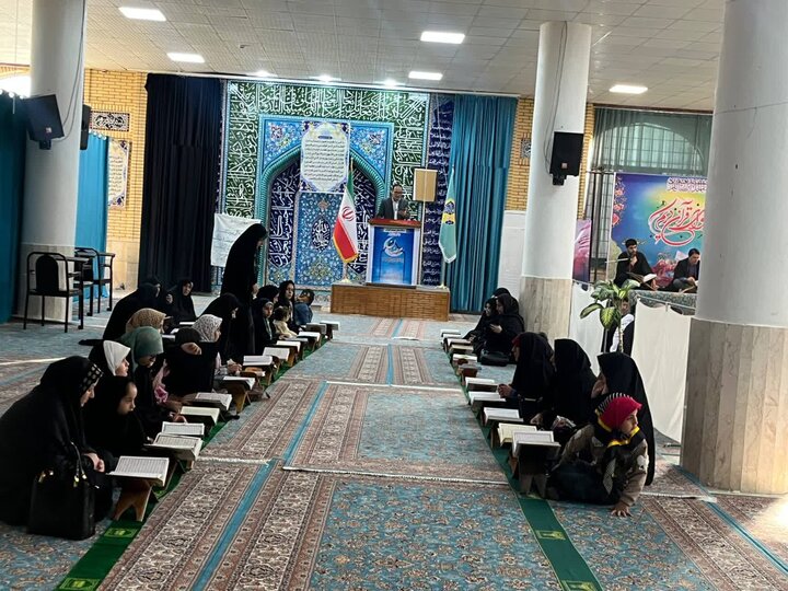 تصاویر/برگزاری محفل جزءخوانی قرآن کریم در شهرستان ایوان