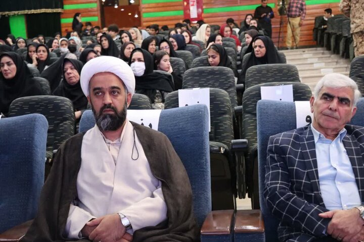 یادواره ۳۸ شهید بمباران هوایی رژیم بعث عراق در محله کانون کارآموزی