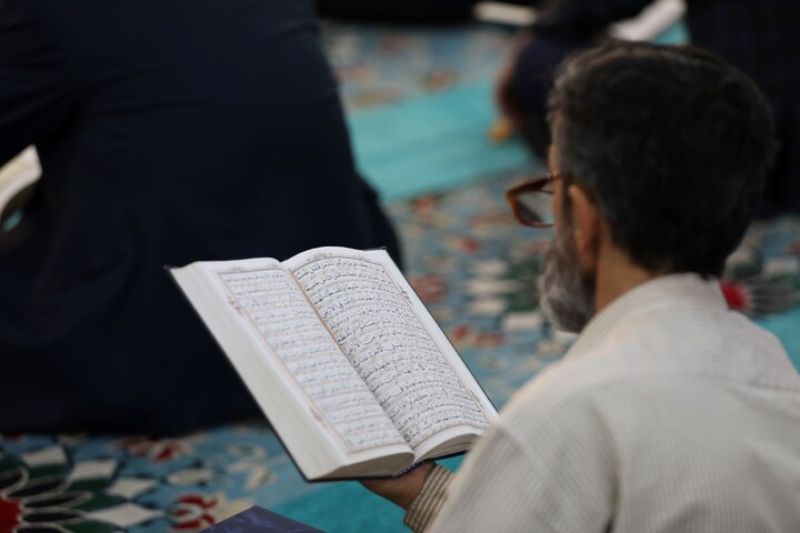 تصاویر/ آیین ترتیل خوانی قرآن کریم در امامزاده سید جعفر(ع) محمد استان یزد