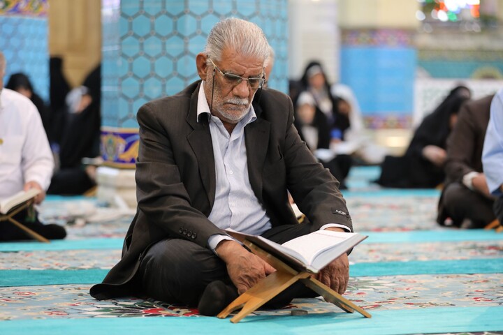 تصاویر/ آیین ترتیل خوانی قرآن کریم در امامزاده سید جعفر(ع) محمد استان یزد