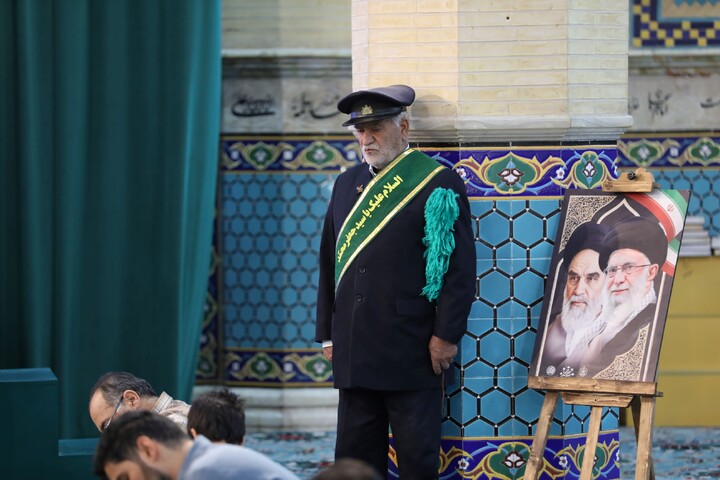 تصاویر/ آیین ترتیل خوانی قرآن کریم در امامزاده سید جعفر(ع) محمد استان یزد