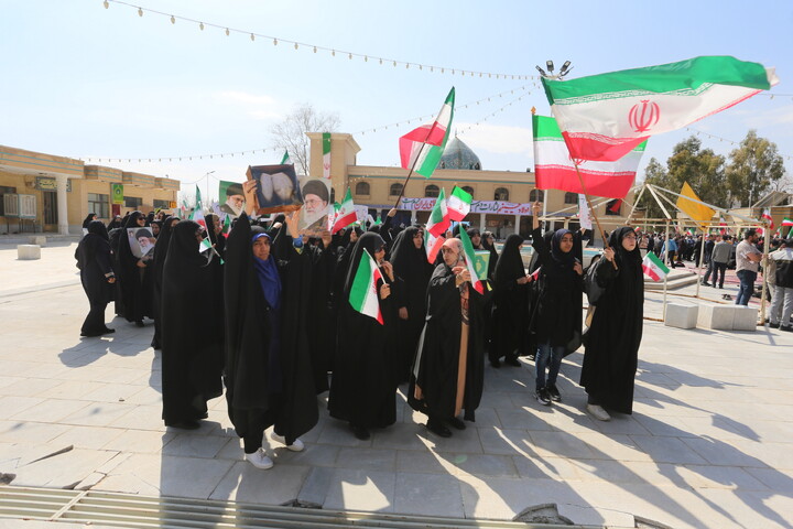 تصاویر / تجمع دانشجویان دانشگاه صنعتی اصفهان درمحکومیت جنایات پلید آمریکا و اسرائیل