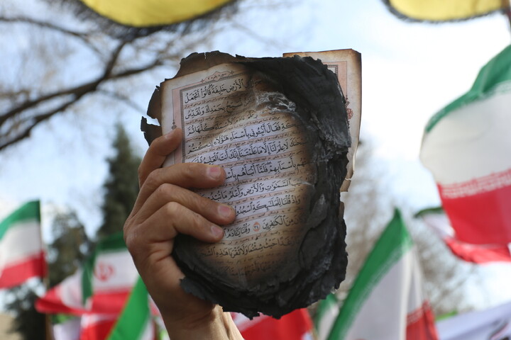 تصاویر / تجمع دانشجویان دانشگاه صنعتی اصفهان درمحکومیت جنایات پلید آمریکا و اسرائیل