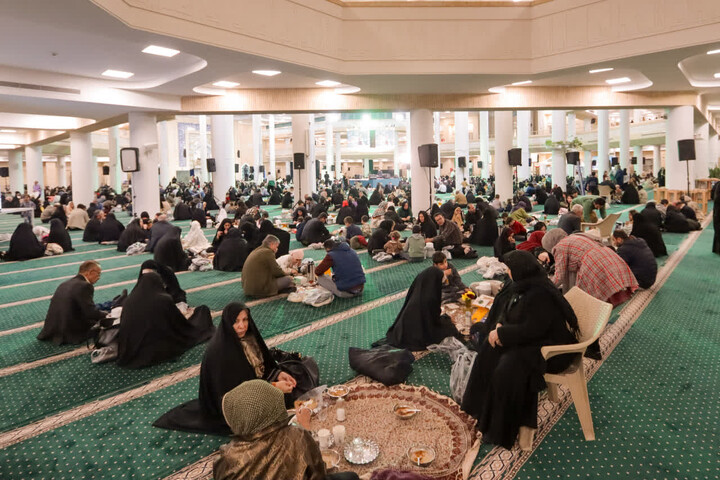تصاویر / محفل خانوادگی زندگی با آیه‌ها در زنجان