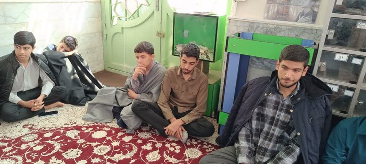 بازخوانی پیام منشور روحانیت امام خمینی در مدرسه علمیه قائمیه بم