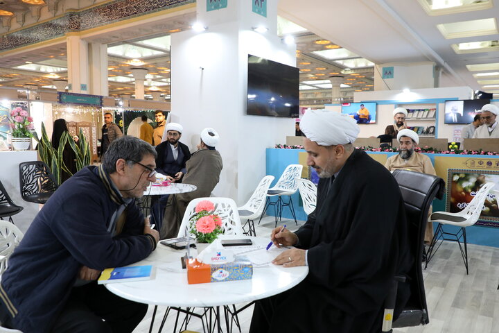 تصاویر/حال و هوای بخش حوزوی سی و سومین نمایشگاه بین المللی قرآن کریم