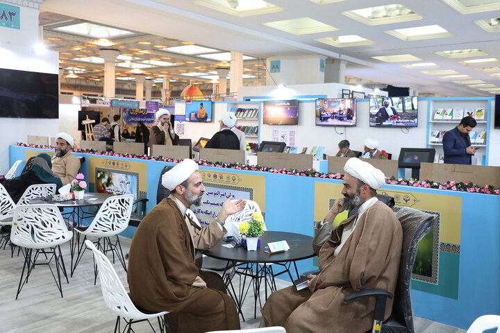 تصاویر/حال و هوای بخش حوزوی سی و سومین نمایشگاه بین المللی قرآن کریم