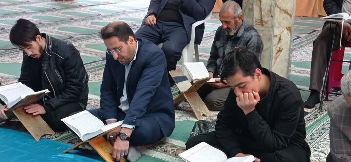 تصاویر/جزخوانی قرآن کریم در الیگودرز