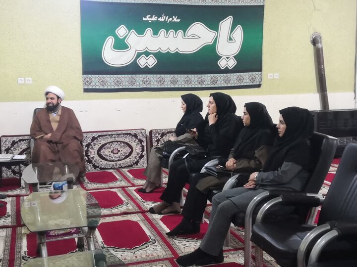 تصاویر/دیدار مسئول منابع طبیعی با امام جمعه چرداول