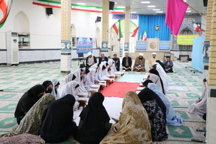 تصاویر/برگزاری محفل انس با قرآن در شهرستان دهلران