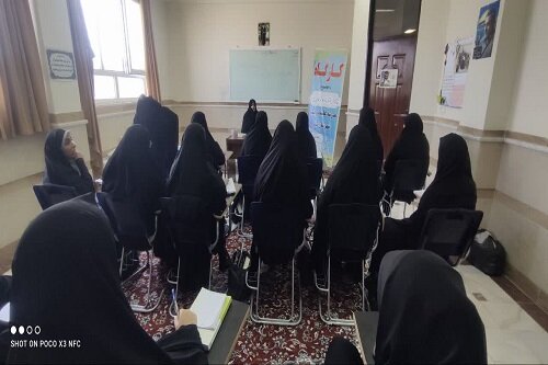 کارگاه «نگارش علمی» در مدرسه علمیه نرجسیه سنقر و کلیایی، برگزار شد+عکس