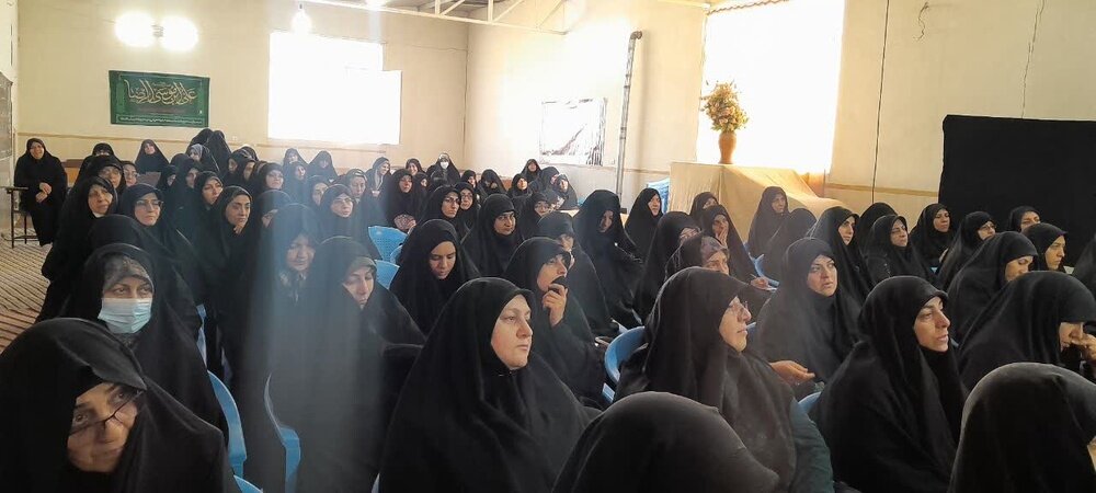 نشست «بهداشت و فضای مجازی» در حوزه رضویه خمینی‌شهر برگزار شد