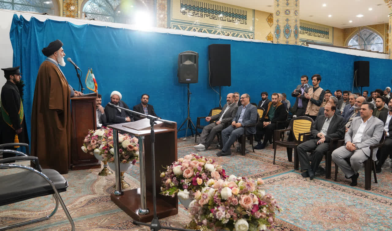 نقش معلمان در شکل گیری آینده جامعه بیبدیل است