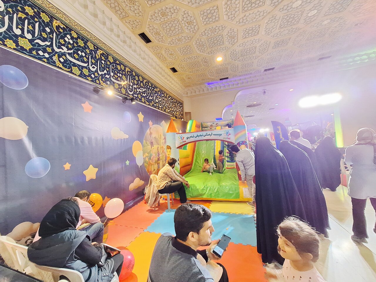 بازی در خدمت تربیت قرآنی/ استقبال خانواده‌ها از غرفه کودک و نوجوان در نمایشگاه قرآن