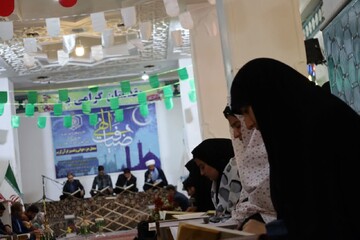 تصاویر/ محفل جزءخوانی قرآن و افطاری ساده در حرم امامزاده محمد(ع) شهر کرمان