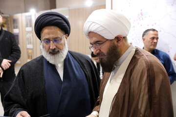 تصاویر/ بازدید میهمانان و شخصیت ها از بخش حوزوی سی و سومین نمایشگاه بین المللی قرآن کریم