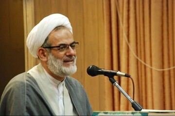 تقلیل نماز به تکلیف ظاهری، نسل جوان را از حقیقت عبادت دور می‌کند