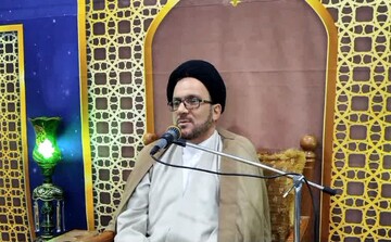 ماه مبارک رمضان نظام جامع بازسازی معنوی و اخلاقی است