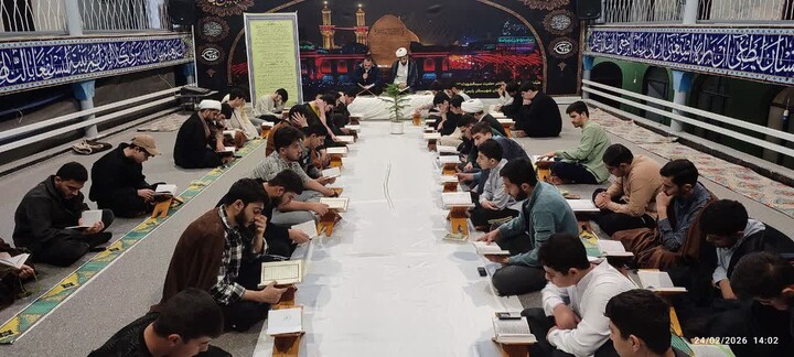جز خوانی قرآن کریم در مدرسه امام محمد باقر(ع) پارس آباد
