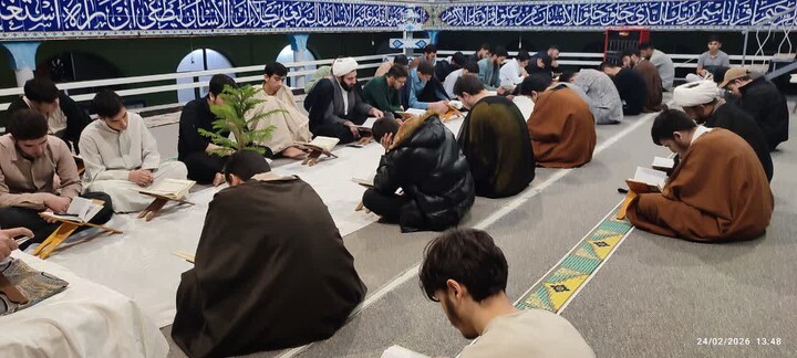 جز خوانی قرآن کریم در مدرسه امام محمد باقر(ع) پارس آباد